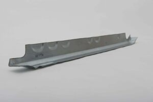 Suzuki Swift fenéklemez javító perem