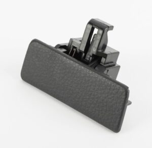 Suzuki Splash és Swift 2005-től kesztyűtartó kilincs